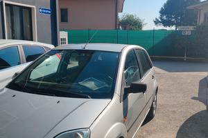 ford fiesta anno 2003