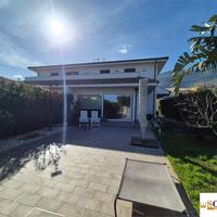 Porzione di villa di recente costruzione a