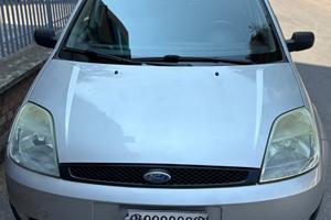 FORD FIESTA 1.2 75CV 5P EURO 4 - 2004 - €1.000