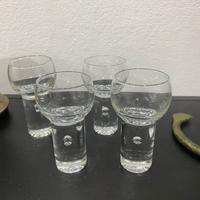 Bicchiere da liquore con bolla