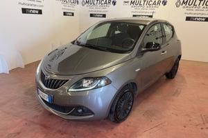 Lancia Ypsilon 1.0 FireFly 5P Hybrid Silver
