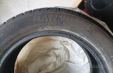 Pneumatici invernali (tre)