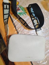 Borsa tracolla Coccinelle Tebe in pelle