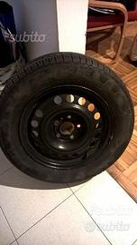 Pneumatico Pirelli con cerchio 195/65R15 91H