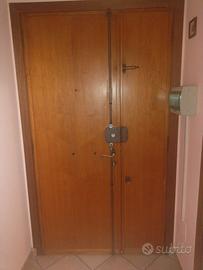 Portone con doppia serratura