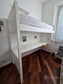 Struttura letto a soppalco con scrivania e materas