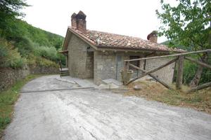 Rustico / Casale di 230 m² con più di 5 locali a S