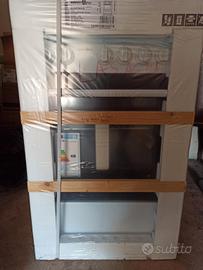 Cucina 4 fuochi a gas con forno elettrico 