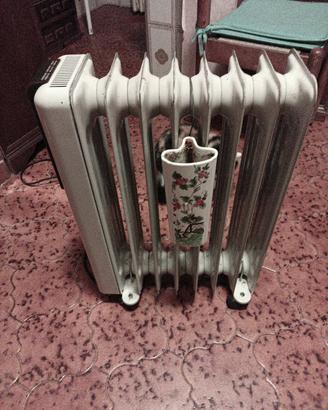 termosifone elettrico   de longhi con ruote