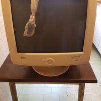 Monitor LG crt per computer 17 pollici