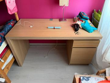 Scrivania Malm  140x65cm