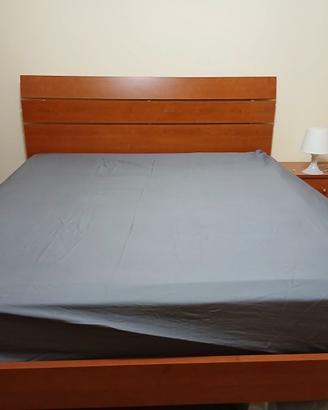 Giro letto +2 comodini+rete matrimoniale