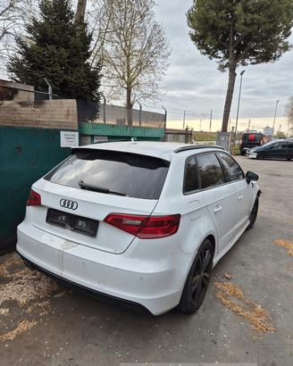 AUDI A3 DEL 2013 PER RICAMBI