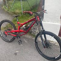 Bicicletta Downhill YT Tues CF PRO 2017 27.5"