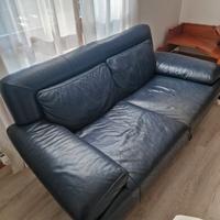 divano by natuzzi colore blu notte