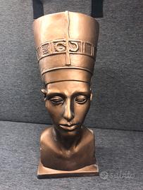 NEFERTITI