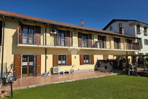 CASA SEMINDIPENDENTE A POIRINO