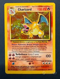 Pokemon Charizard 4/102 Set Base ITA