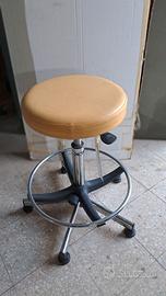 COMPIR SGABELLO IMBOTTITO GIREVOLE