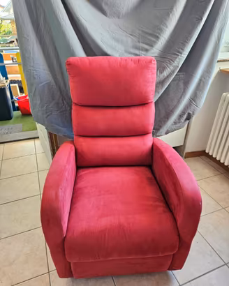 POLTRONA RELAX ELETTRICA ALZAPERSONA – ROSSA