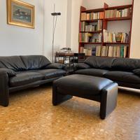 2 Divani e un Pouf in Pelle Cassina