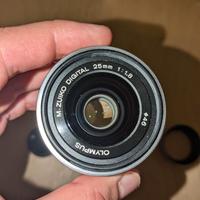 Obiettivo fotografico Olympus M.Zuiko Digital 25mm