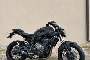 YAMAHA MT-07