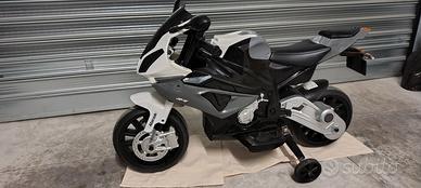 Moto BMW elettrica 