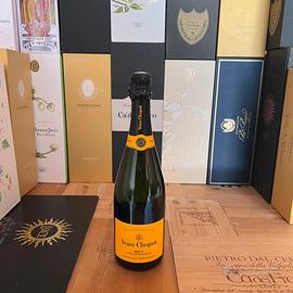 Veuve clicquot champagne