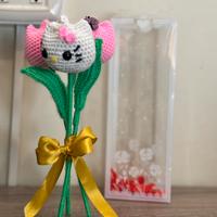 Bouquet fiori all’uncinetto tulipani Hello Kitty