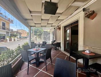 NEGOZIO A SAN GIOVANNI A PIRO