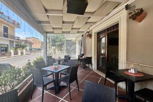 NEGOZIO A SAN GIOVANNI A PIRO