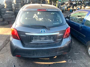 Ricambi usati Toyota Yaris 2016 benzina1.5 hybrid