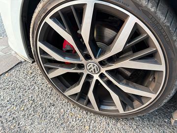 Cerchi e gomme