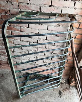 Rastrelliera per fieno