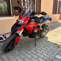 Ducati Hypermotard 821