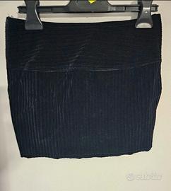 Minigonna nera a righe in velluto Rose D elegant