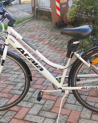 Bicicletta trekking / city bike Atala Canova bianc