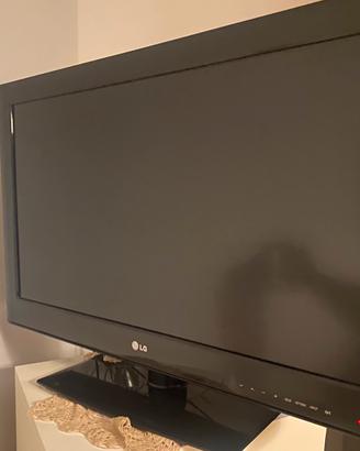 TV 32”