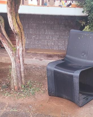 sedie stilizzate da giardino in carbonio