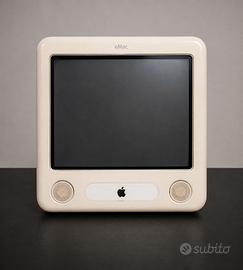 Apple eMac G4 (ATI Graphics)