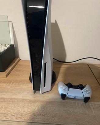 Playstation 5, con carica-joypad