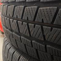 4 gomme invernali 215/70 r15 C 107-109R