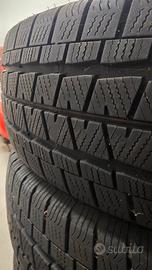 4 gomme invernali 215/70 r15 C 107-109R