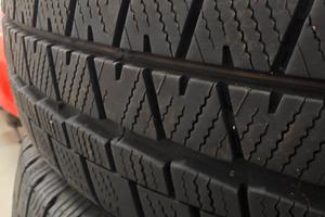 4 gomme invernali 215/70 r15 C 107-109R