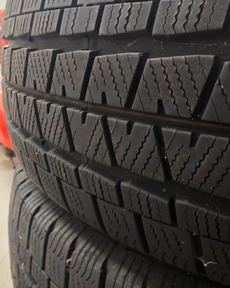 4 gomme invernali 215/70 r15 C 107-109R