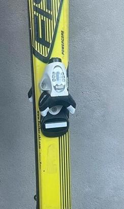 Sci, scarponi e casco bambino