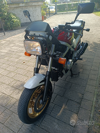 Honda vf 750f