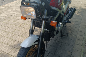 Honda vf 750f
