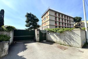 MONOLOCALE A FIRENZE